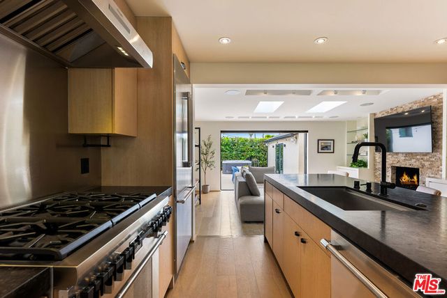 11215 Hannum Avenue, Culver City, CA 90230