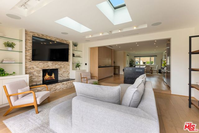 11215 Hannum Avenue, Culver City, CA 90230