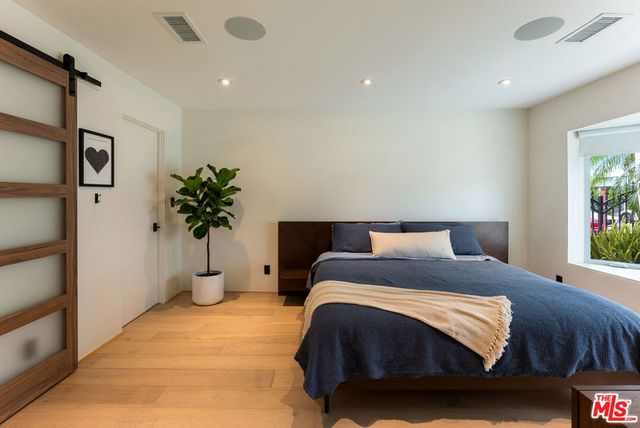 11215 Hannum Avenue, Culver City, CA 90230