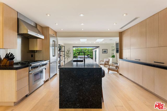 11215 Hannum Avenue, Culver City, CA 90230