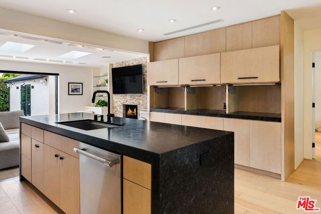 11215 Hannum Avenue, Culver City, CA 90230
