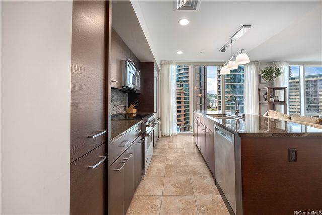 1837 Kalakaua Avenue 1004, Honolulu, HI 96815