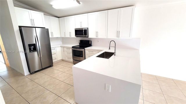 21472 SW 89th Ct, Cutler Bay, FL 33189