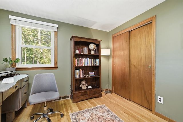 82 12th Ave, Brockton, MA 02302