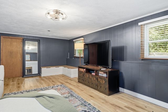 82 12th Ave, Brockton, MA 02302