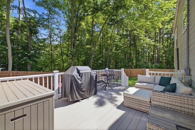 82 12th Ave, Brockton, MA 02302