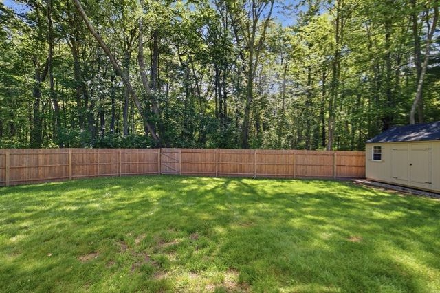 82 12th Ave, Brockton, MA 02302