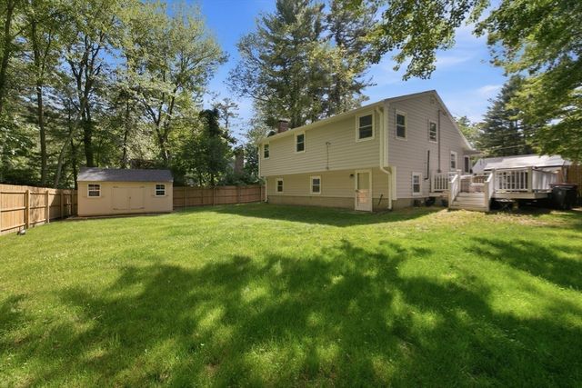 82 12th Ave, Brockton, MA 02302