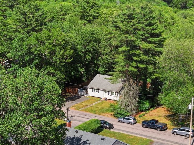 82 12th Ave, Brockton, MA 02302