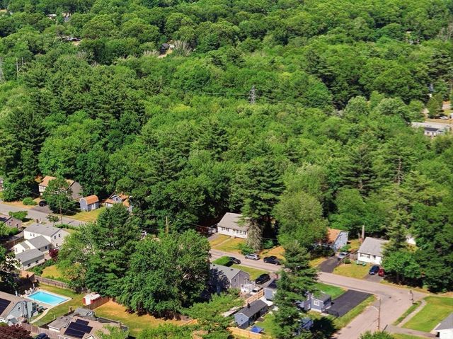 82 12th Ave, Brockton, MA 02302