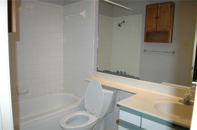 600 San Mario Court, College Station, TX 77845