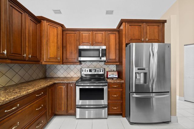 3919 NW 57th Street, Coconut Creek, FL 33073