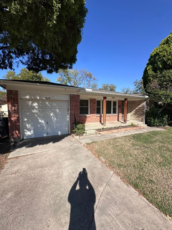 5428 Durham Avenue, Fort Worth, TX 76114