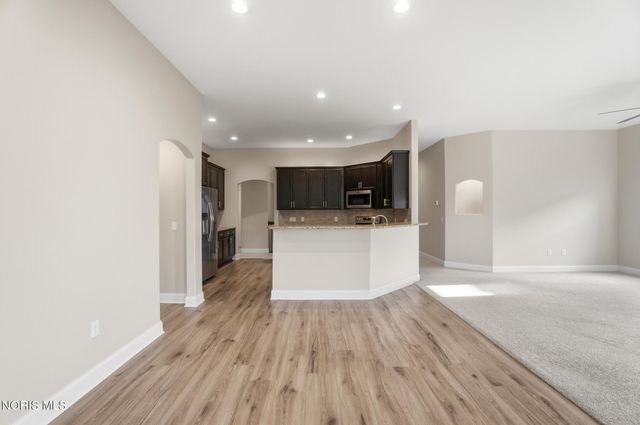 1001 Plum Grove Lane, Toledo, OH 43615