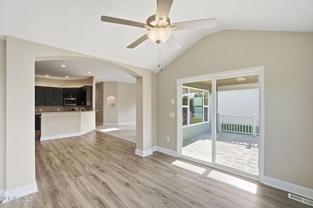 1001 Plum Grove Lane, Toledo, OH 43615