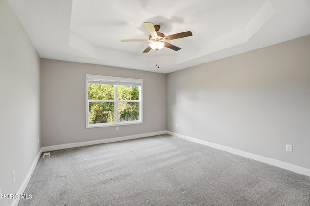 1001 Plum Grove Lane, Toledo, OH 43615