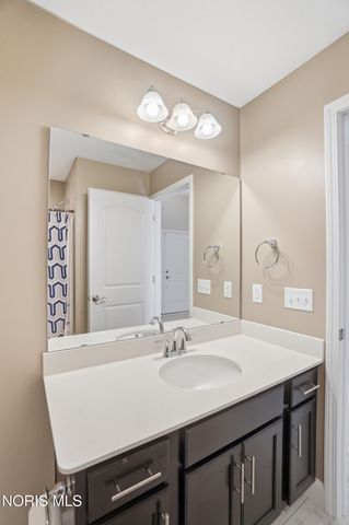 1001 Plum Grove Lane, Toledo, OH 43615