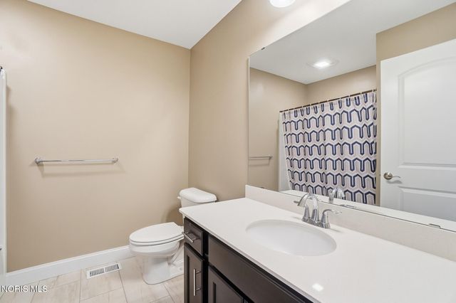 1001 Plum Grove Lane, Toledo, OH 43615