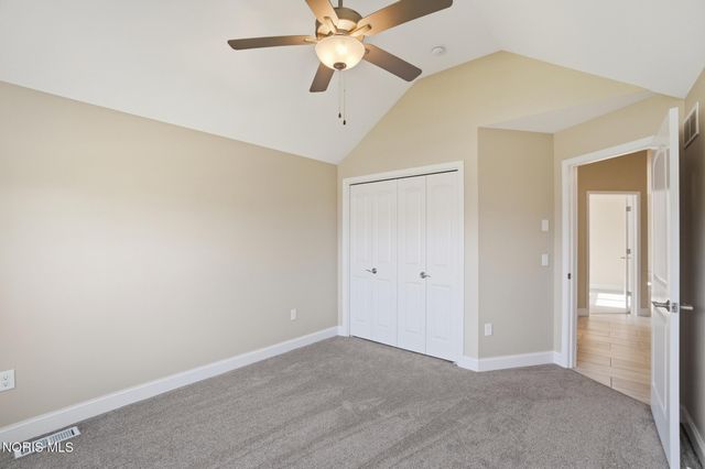 1001 Plum Grove Lane, Toledo, OH 43615