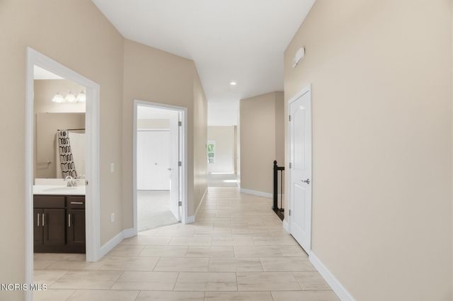 1001 Plum Grove Lane, Toledo, OH 43615