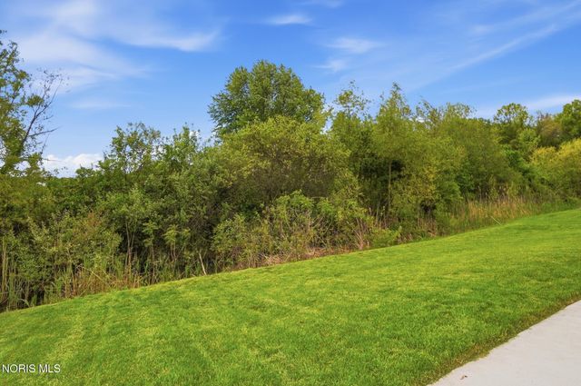 1001 Plum Grove Lane, Toledo, OH 43615