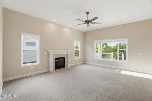 1001 Plum Grove Lane, Toledo, OH 43615