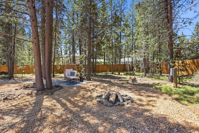 55827 Wood Duck Drive, Bend, OR 97707