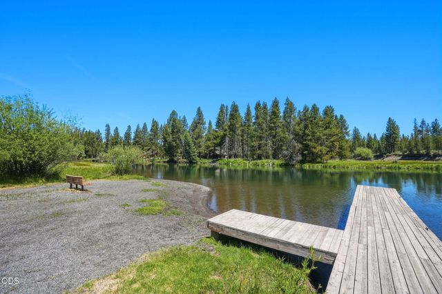 55827 Wood Duck Drive, Bend, OR 97707