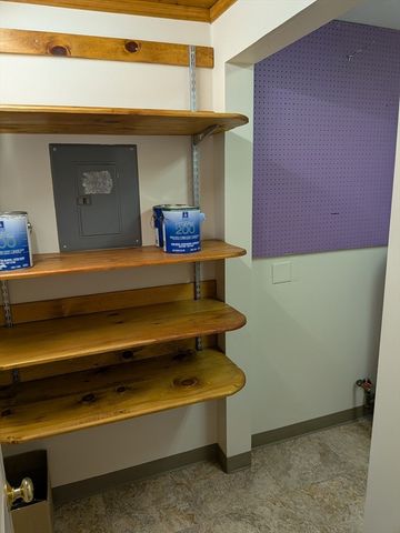 366 Thacher St 6, Attleboro, MA 02703