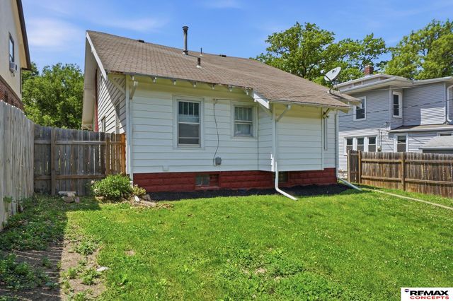 1730 S 22nd Street, Lincoln, NE 68502