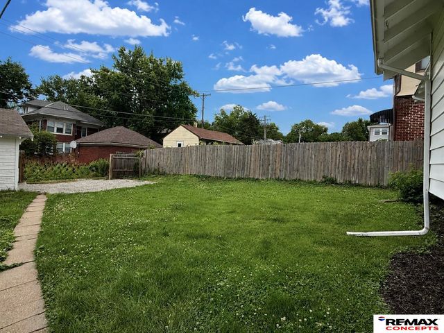 1730 S 22nd Street, Lincoln, NE 68502