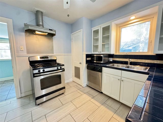 3710 Hollywood Ave, Austin, TX 78722