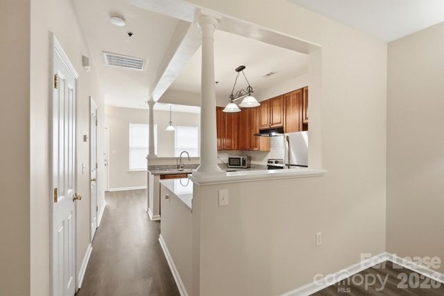 614 E 9th Street, Charlotte, NC 28202