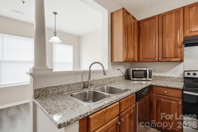 614 E 9th Street, Charlotte, NC 28202