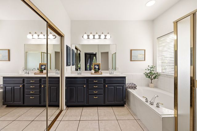 144 Oxford Drive, Heath, TX 75032