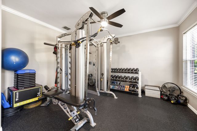 144 Oxford Drive, Heath, TX 75032