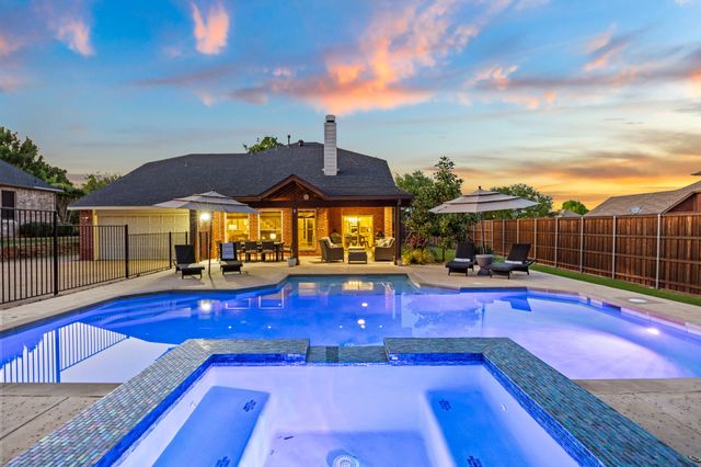 144 Oxford Drive, Heath, TX 75032