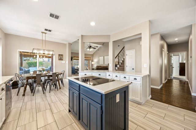 144 Oxford Drive, Heath, TX 75032