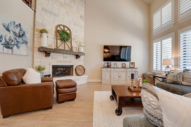 112 Mescalero, Liberty Hill, TX 78642