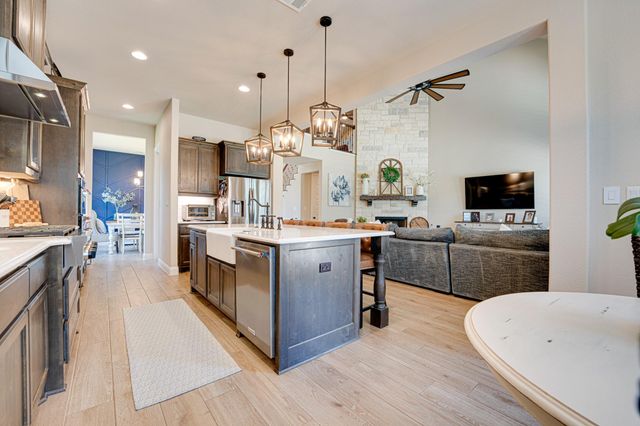 112 Mescalero, Liberty Hill, TX 78642
