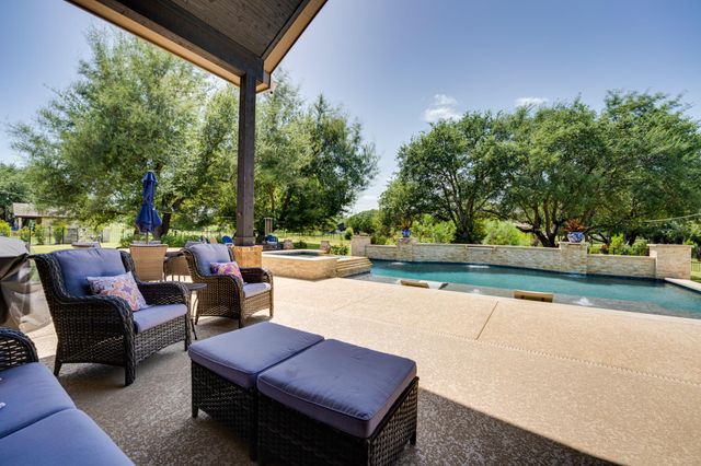 112 Mescalero, Liberty Hill, TX 78642