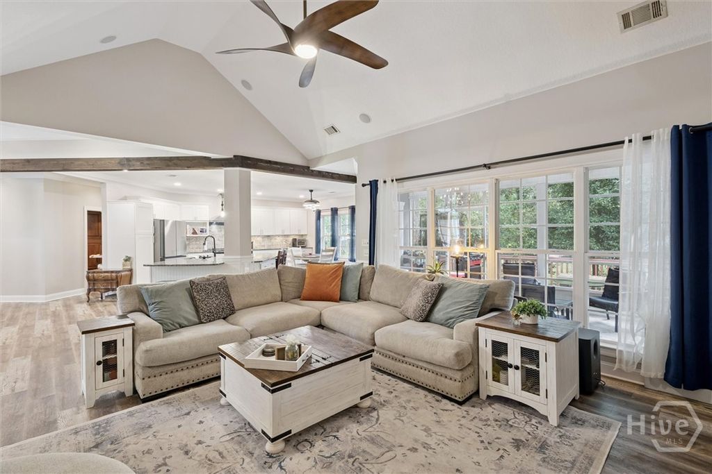 Image 12 of property listing at 39 Maxwell Court, Richmond Hill, GA 31324