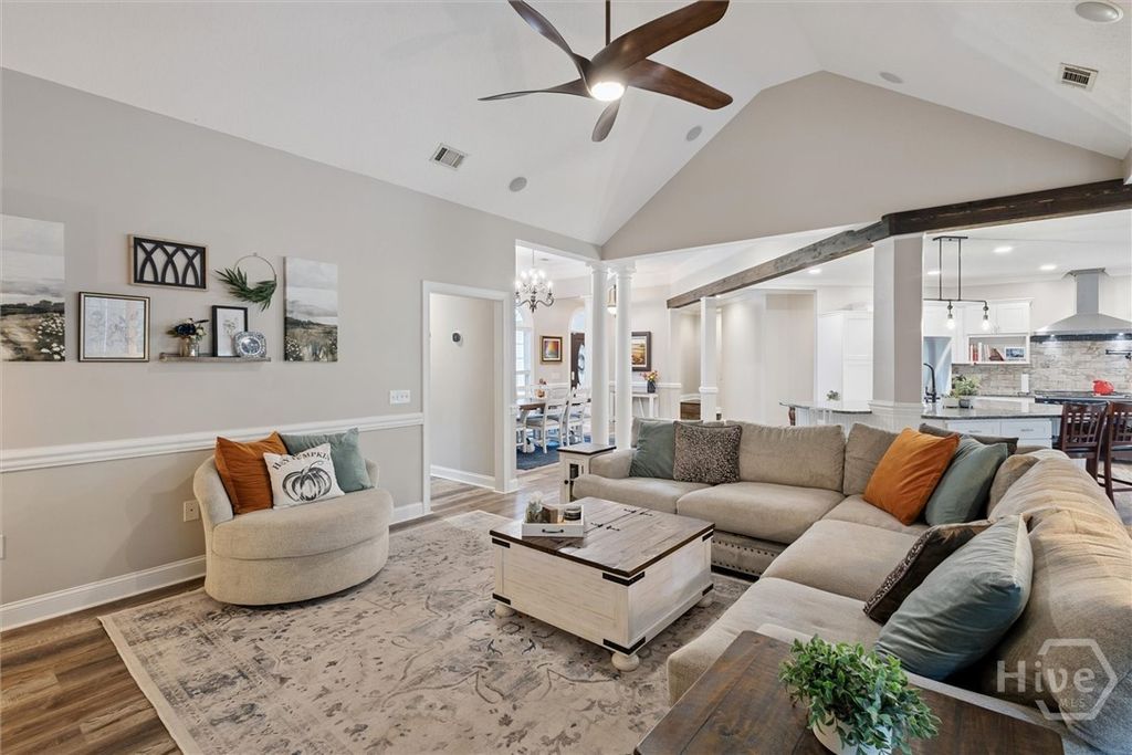 Image 13 of property listing at 39 Maxwell Court, Richmond Hill, GA 31324