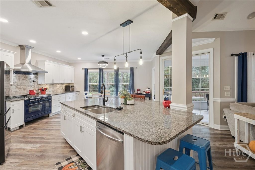 Image 14 of property listing at 39 Maxwell Court, Richmond Hill, GA 31324