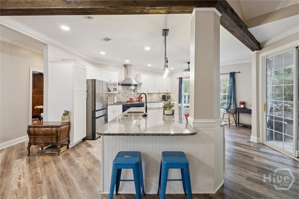 Image 16 of property listing at 39 Maxwell Court, Richmond Hill, GA 31324