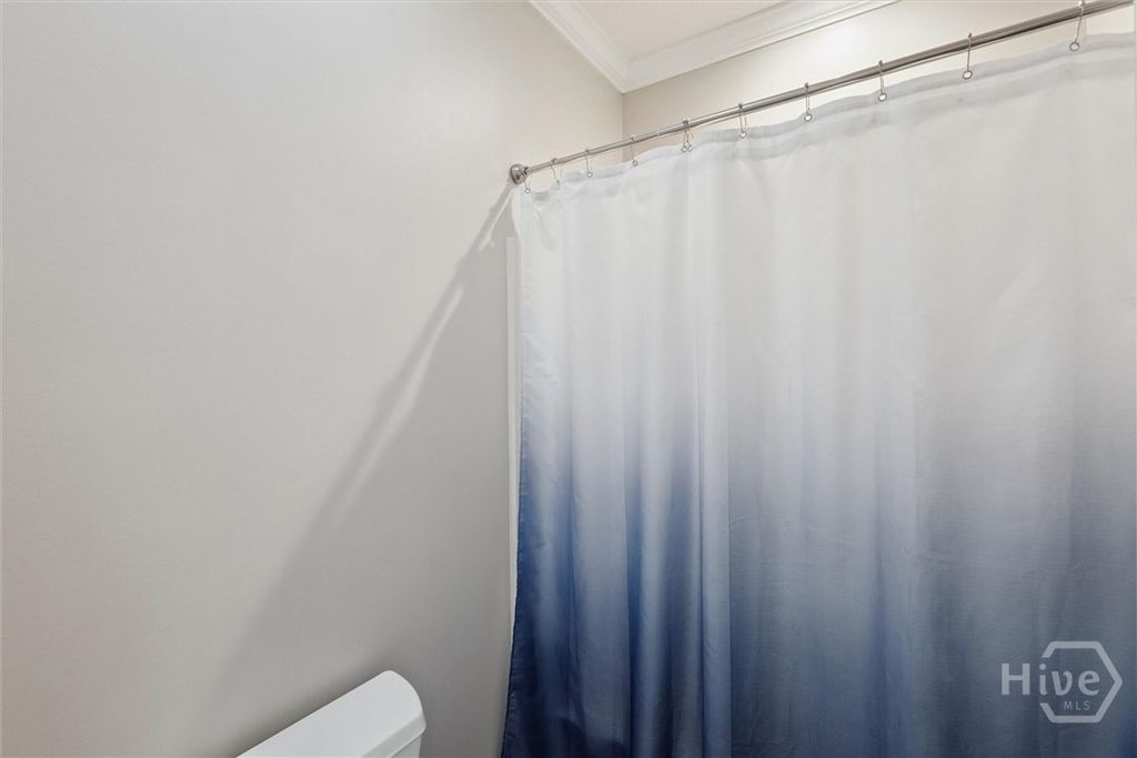 Image 23 of property listing at 39 Maxwell Court, Richmond Hill, GA 31324