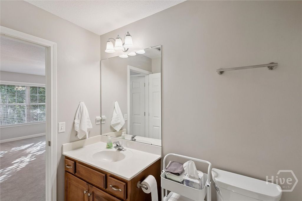 Image 37 of property listing at 39 Maxwell Court, Richmond Hill, GA 31324