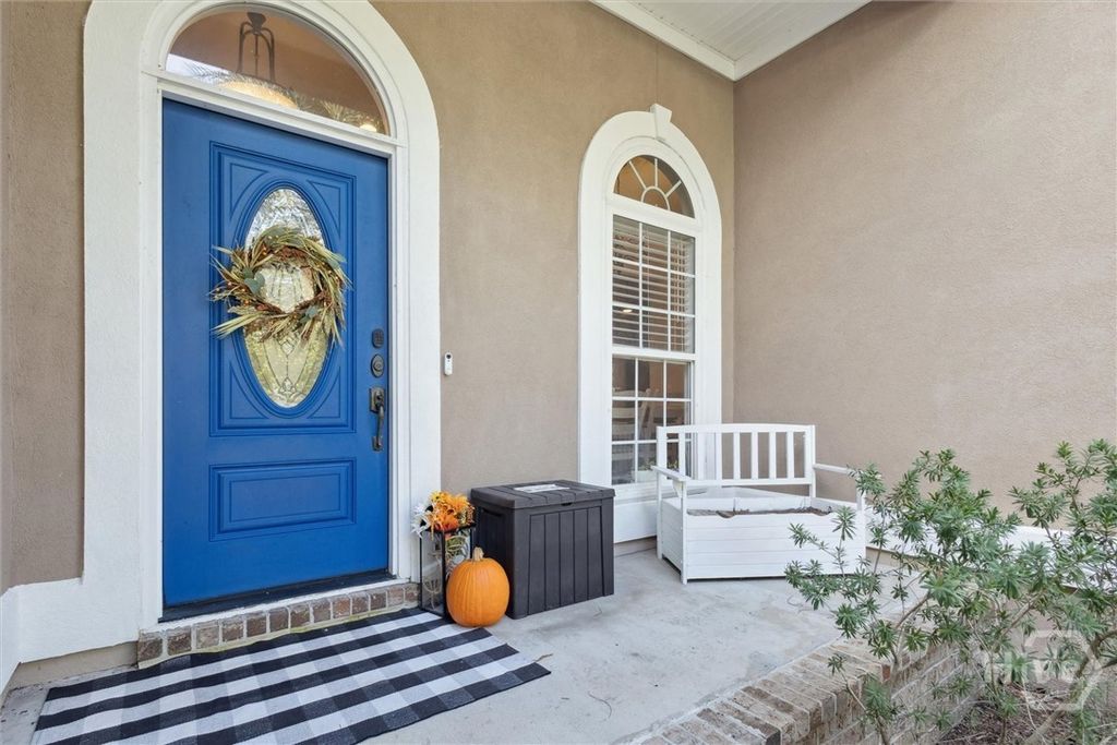 Image 5 of property listing at 39 Maxwell Court, Richmond Hill, GA 31324