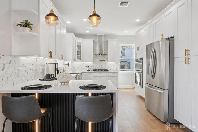 75 Jefferson Boulevard, Edison, NJ 08817