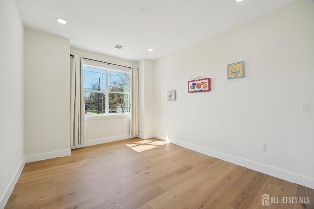 75 Jefferson Boulevard, Edison, NJ 08817